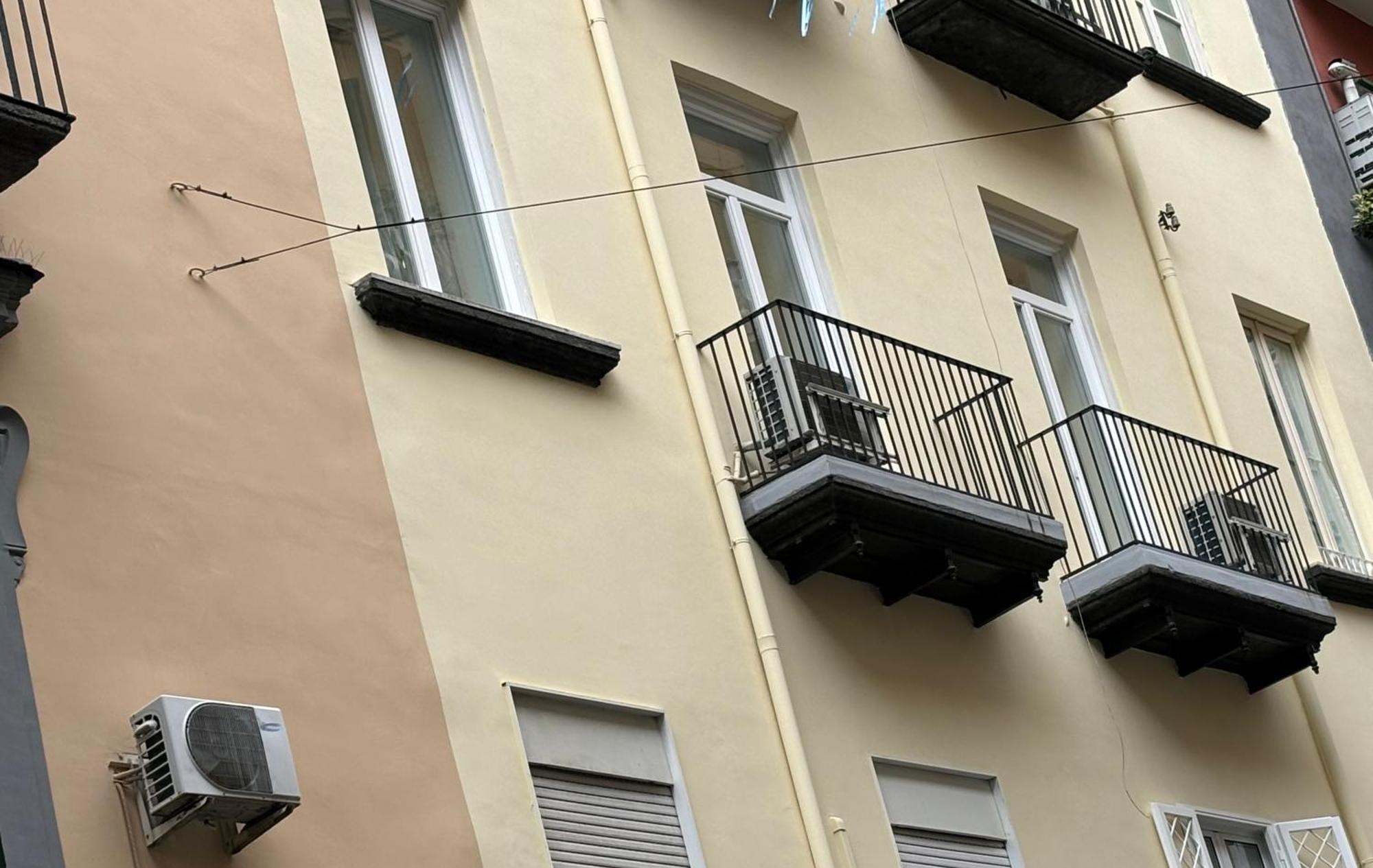 Napoliforever Chiaia Apartment Exterior photo