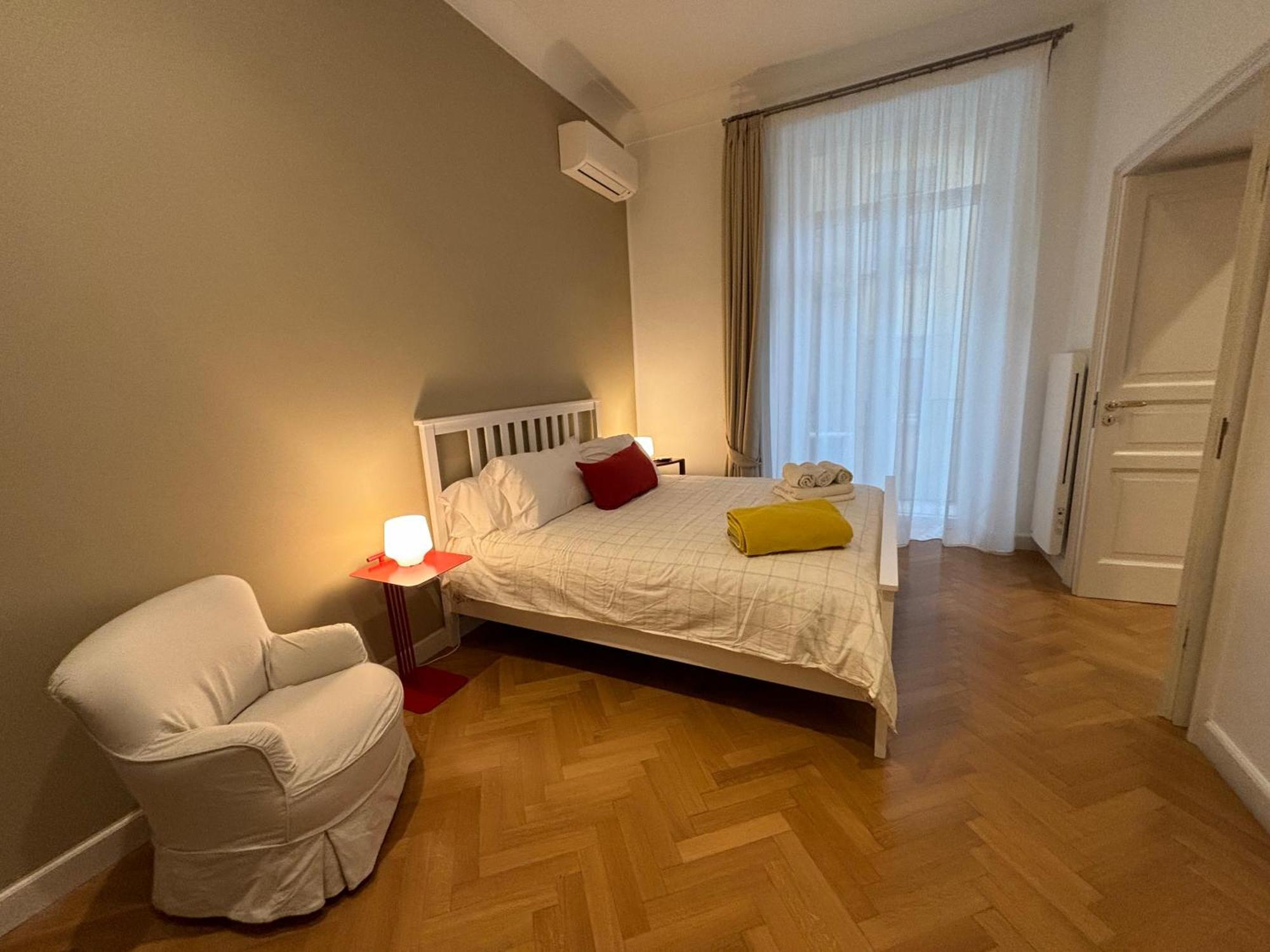 Napoliforever Chiaia Apartment Exterior photo